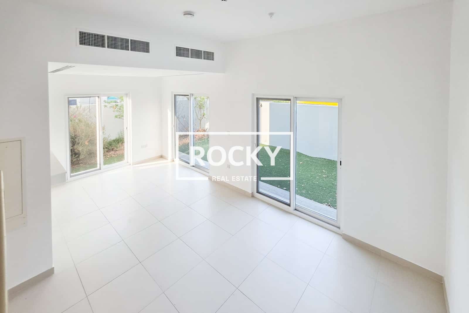 Spacious Layout | Family Community | Vacant Unit